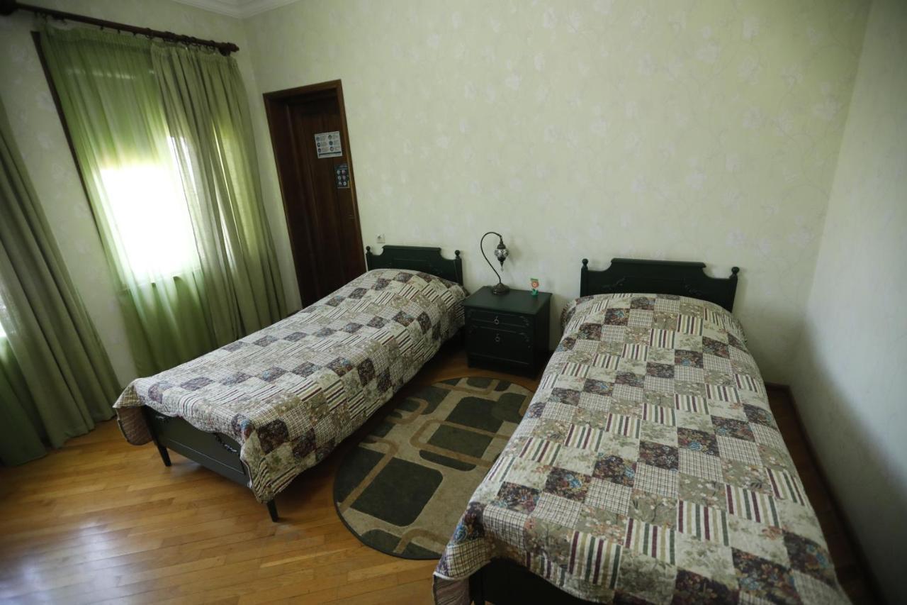 Casa De Khasia Zugdidi Exteriör bild