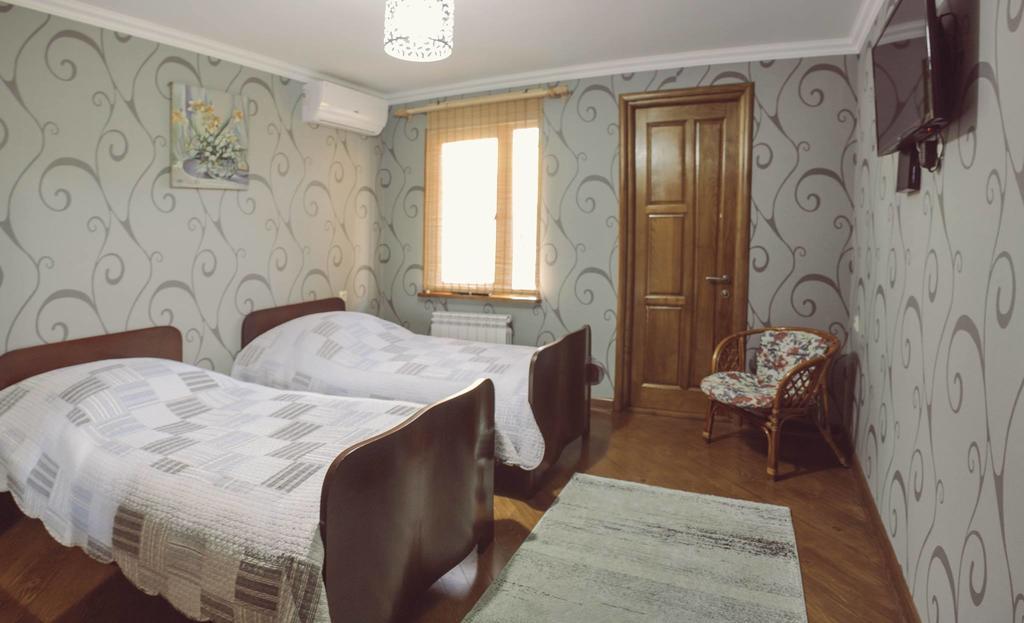 Casa De Khasia Zugdidi Exteriör bild