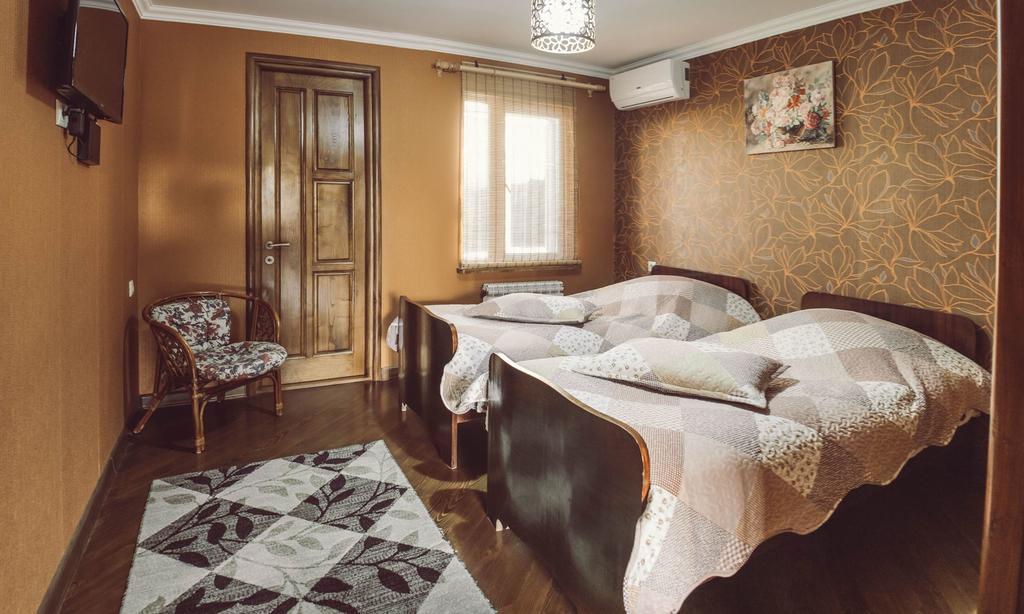 Casa De Khasia Zugdidi Exteriör bild