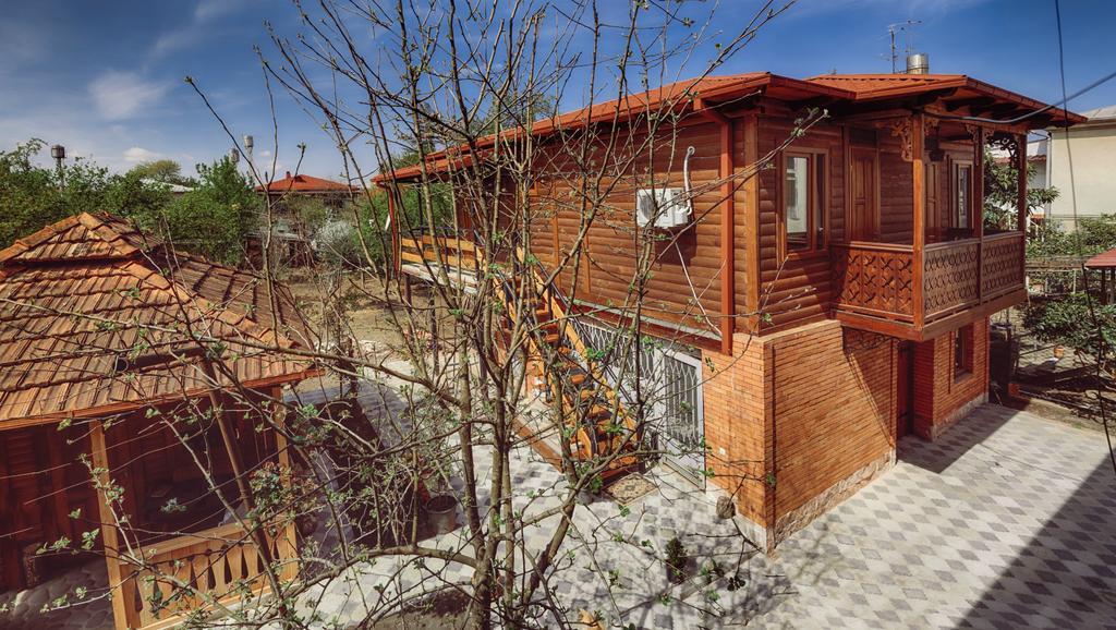 Casa De Khasia Zugdidi Exteriör bild